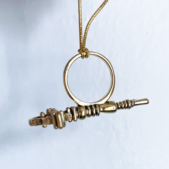 HOUSE OF HARLOW 1960 Large Key Cocktail Ring in Gold - Picture 4 of 6